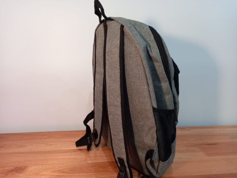 Mochila acolchada C/cordon